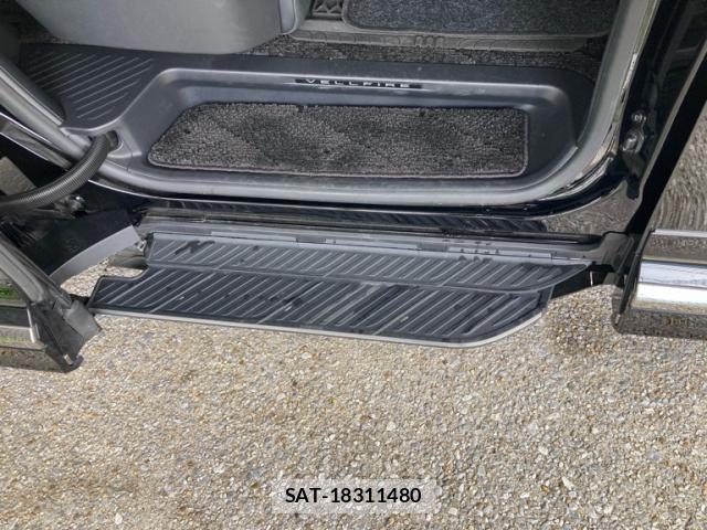 Toyota VELLFIRE 2023-10 8874977-15