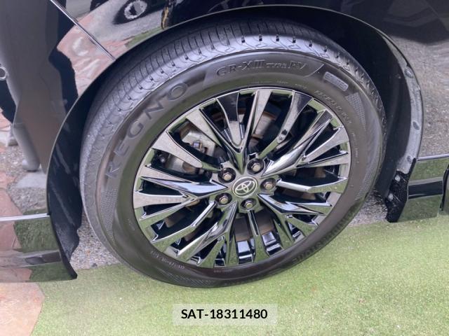 Toyota VELLFIRE 2023-10 8874977-2