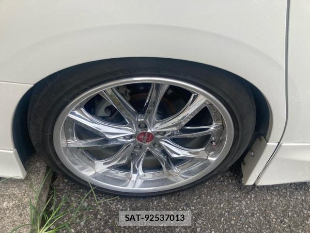 Toyota VELLFIRE 2019-10 8873310-13