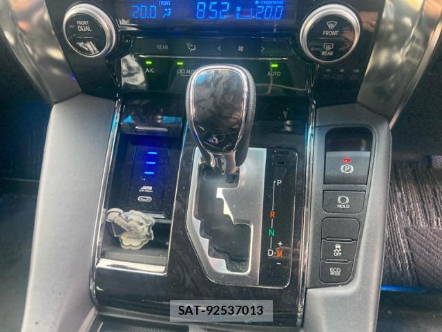Toyota VELLFIRE 2019-10 8873310-17