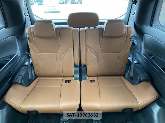 Toyota VELLFIRE 2025-07 8873810-17