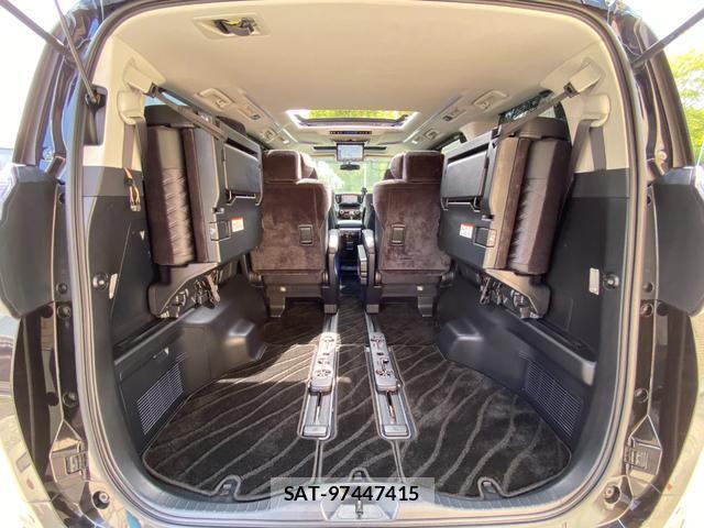 Toyota VELLFIRE 2016-05 8875469-17