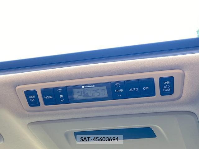 Toyota VELLFIRE 2008-11 8875474-10