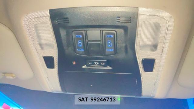 Toyota VELLFIRE 2016-08 8875492-15