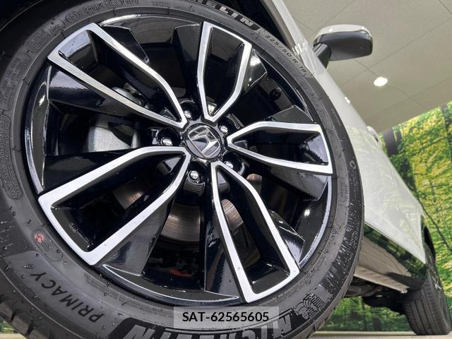 Honda VEZEL 2024-07 8872995-12