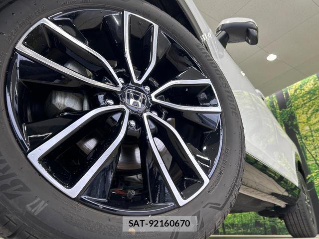 Honda VEZEL 2023-10 8872996-12