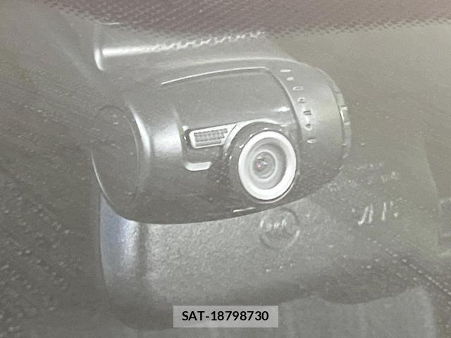 Honda VEZEL 2015-09 8873618-5