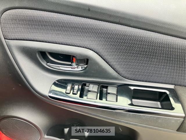 Toyota VITZ 2016-05 8873330-11