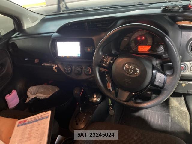 Toyota VITZ 2017-03 8873351-10
