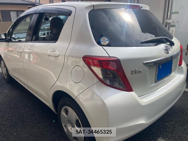 Toyota VITZ 2011-12 8873394-2