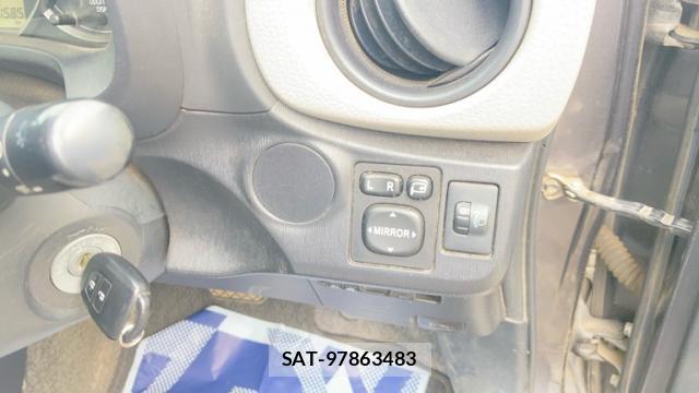 Toyota VITZ 2013-03 8873455-10