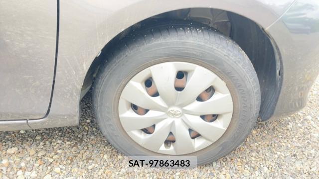 Toyota VITZ 2013-03 8873455-12