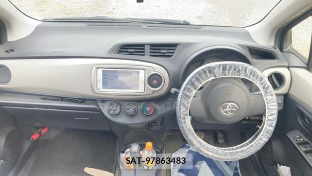 Toyota VITZ 2013-03 8873455-6