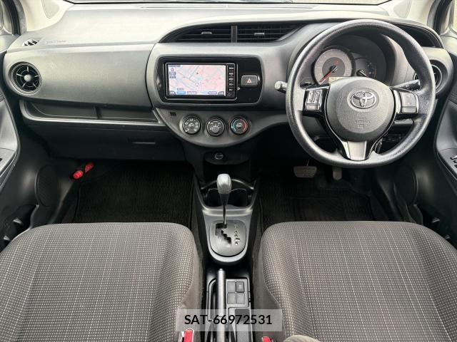 Toyota VITZ 2017-10 8875544-2