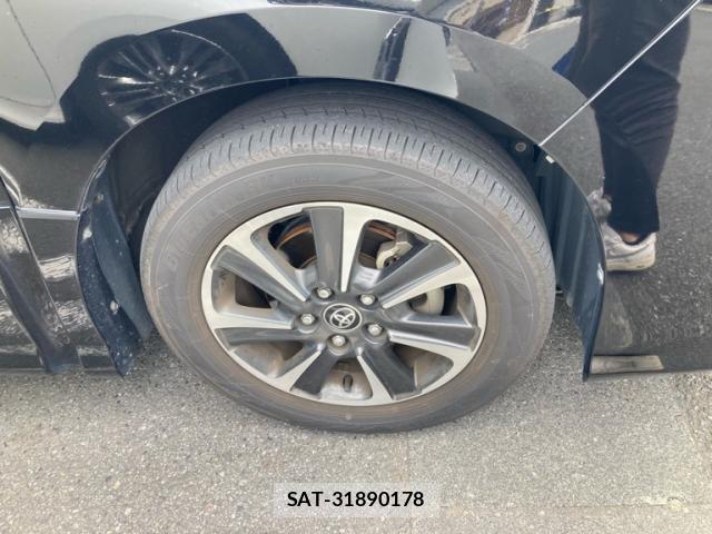 Toyota VOXY 2019-09 8872748-12