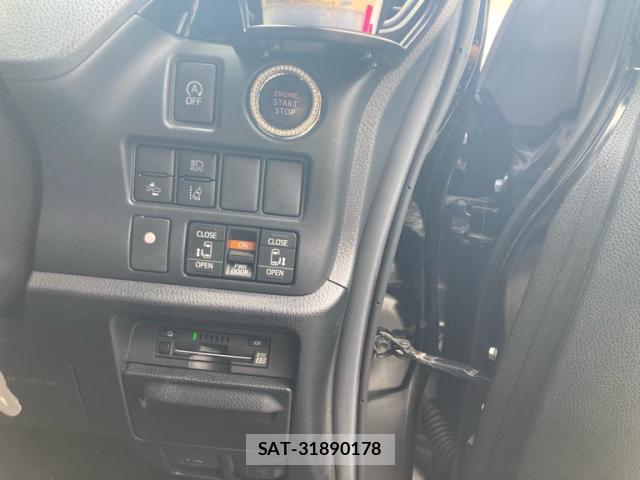 Toyota VOXY 2019-09 8872748-15