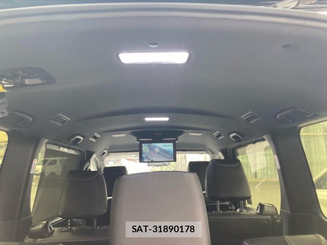 Toyota VOXY 2019-09 8872748-7