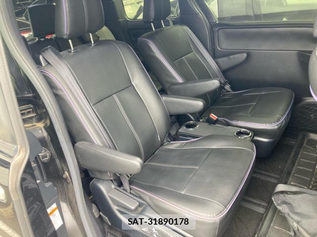 Toyota VOXY 2019-09 8872748-8