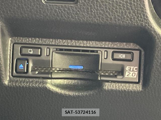 Toyota VOXY 2024-04 8872839-6