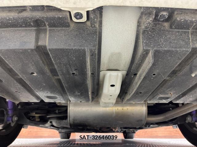 Toyota VOXY 2009-09 8873069-18