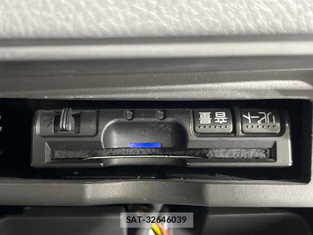 Toyota VOXY 2009-09 8873069-7