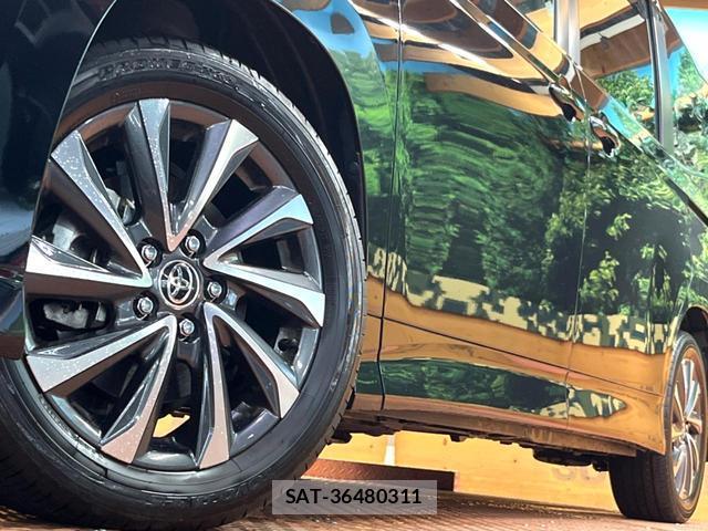 Toyota VOXY 2025-05 8873228-12