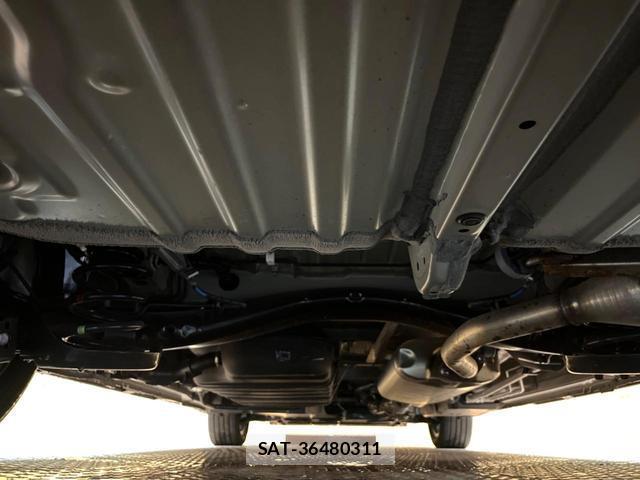 Toyota VOXY 2025-05 8873228-18
