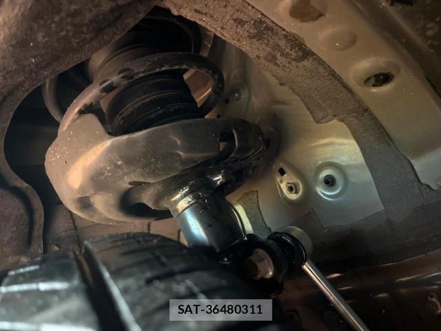Toyota VOXY 2025-05 8873228-19