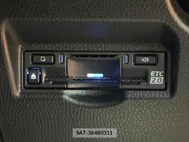 Toyota VOXY 2025-05 8873228-7