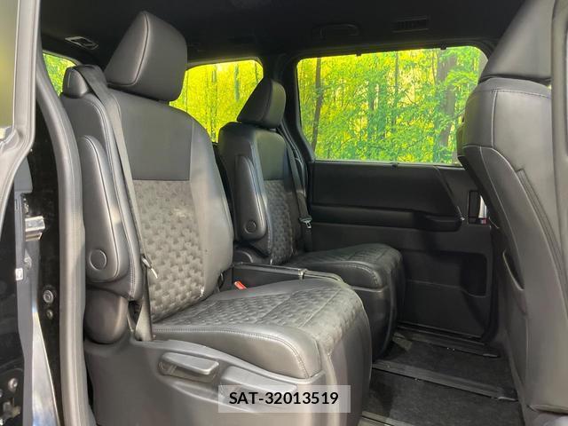 Toyota VOXY 2024-01 8873355-8
