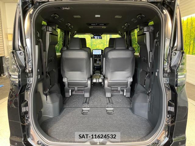 Toyota VOXY 2024-06 8873356-10