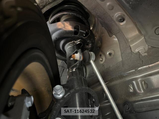 Toyota VOXY 2024-06 8873356-19