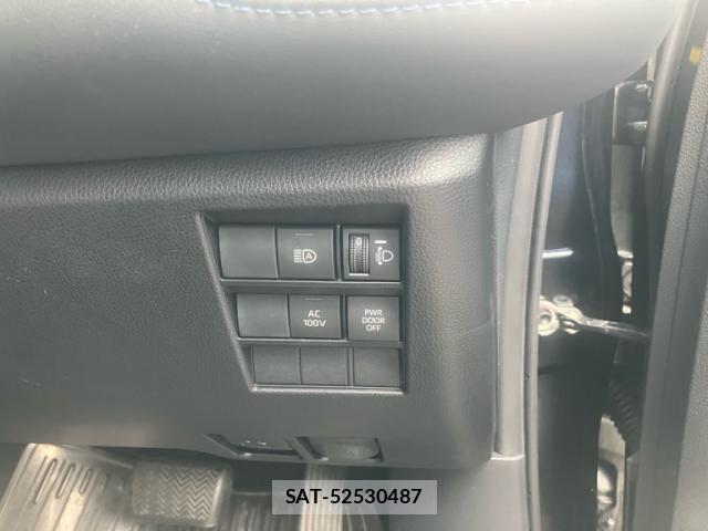 Toyota VOXY 2023-07 8873426-19