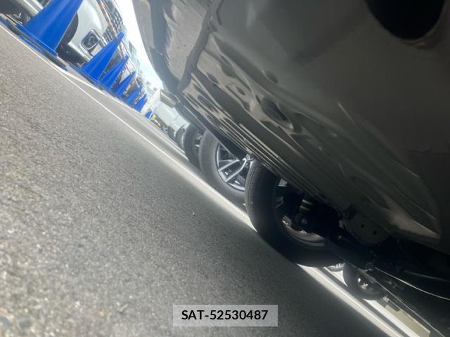 Toyota VOXY 2023-07 8873426-8