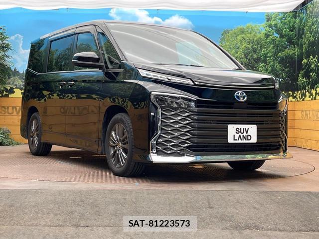 Toyota VOXY 2022-04 8873502-15