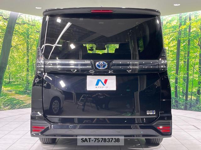 Toyota VOXY 2023-02 8873605-14