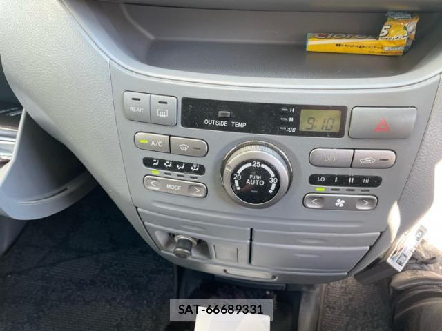 Toyota VOXY 2006-08 8873652-18