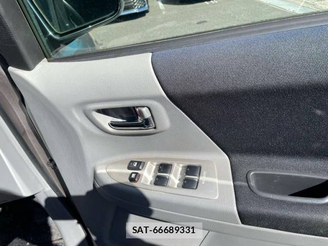 Toyota VOXY 2006-08 8873652-5