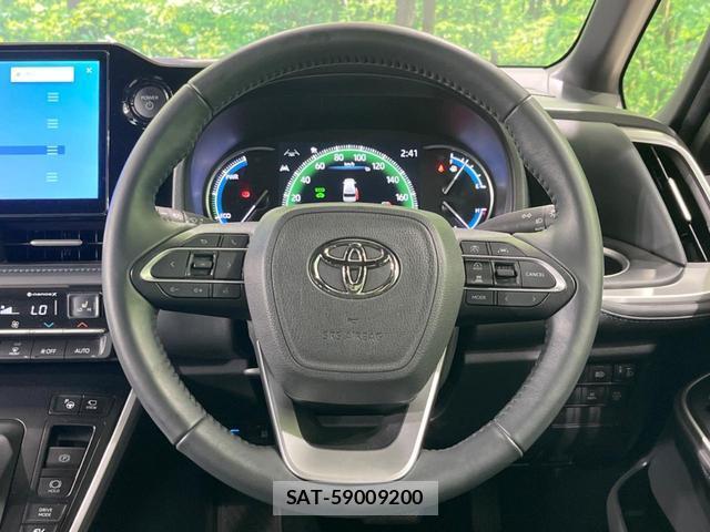 Toyota VOXY 2024-06 8873689-11
