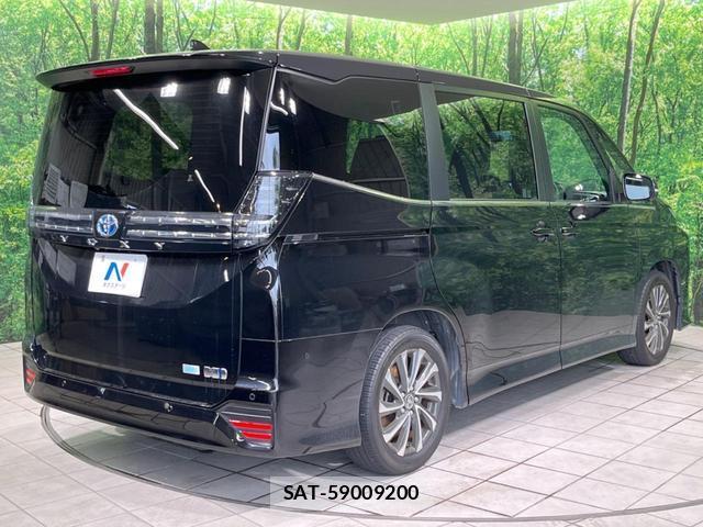 Toyota VOXY 2024-06 8873689-17