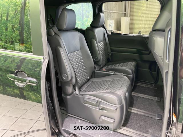Toyota VOXY 2024-06 8873689-8