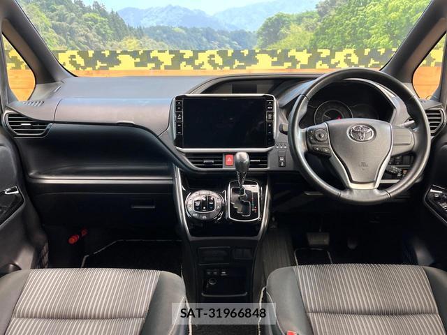 Toyota VOXY 2019-09 8873716-1