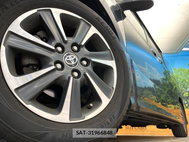 Toyota VOXY 2019-09 8873716-13