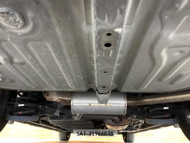 Toyota VOXY 2019-09 8873716-18
