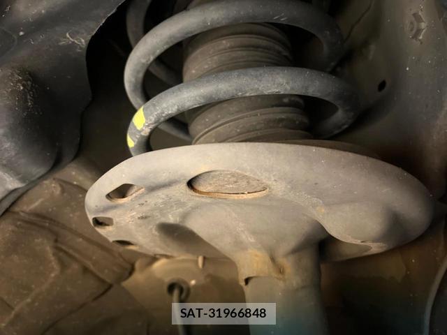 Toyota VOXY 2019-09 8873716-19