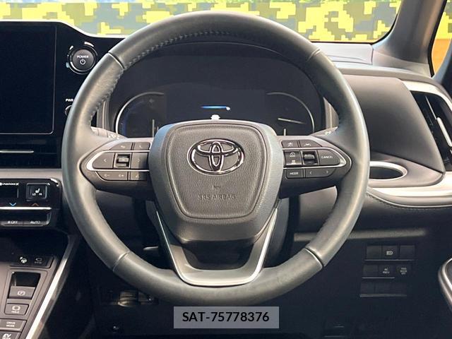 Toyota VOXY 2025-12 8873724-11