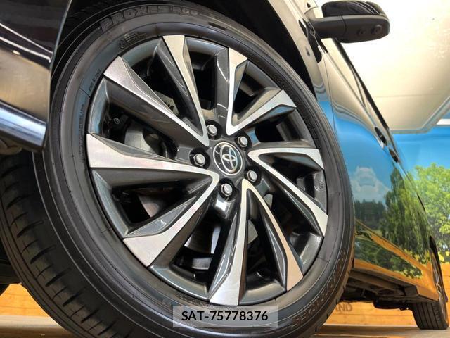Toyota VOXY 2025-12 8873724-13