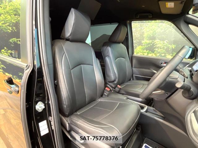 Toyota VOXY 2025-12 8873724-7