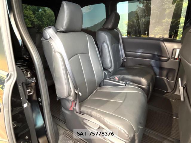 Toyota VOXY 2025-12 8873724-8