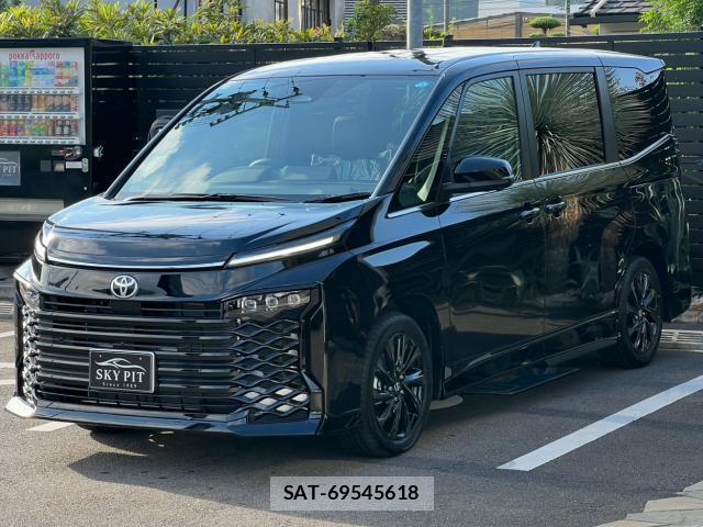 Toyota VOXY 2026-08 8873933-12